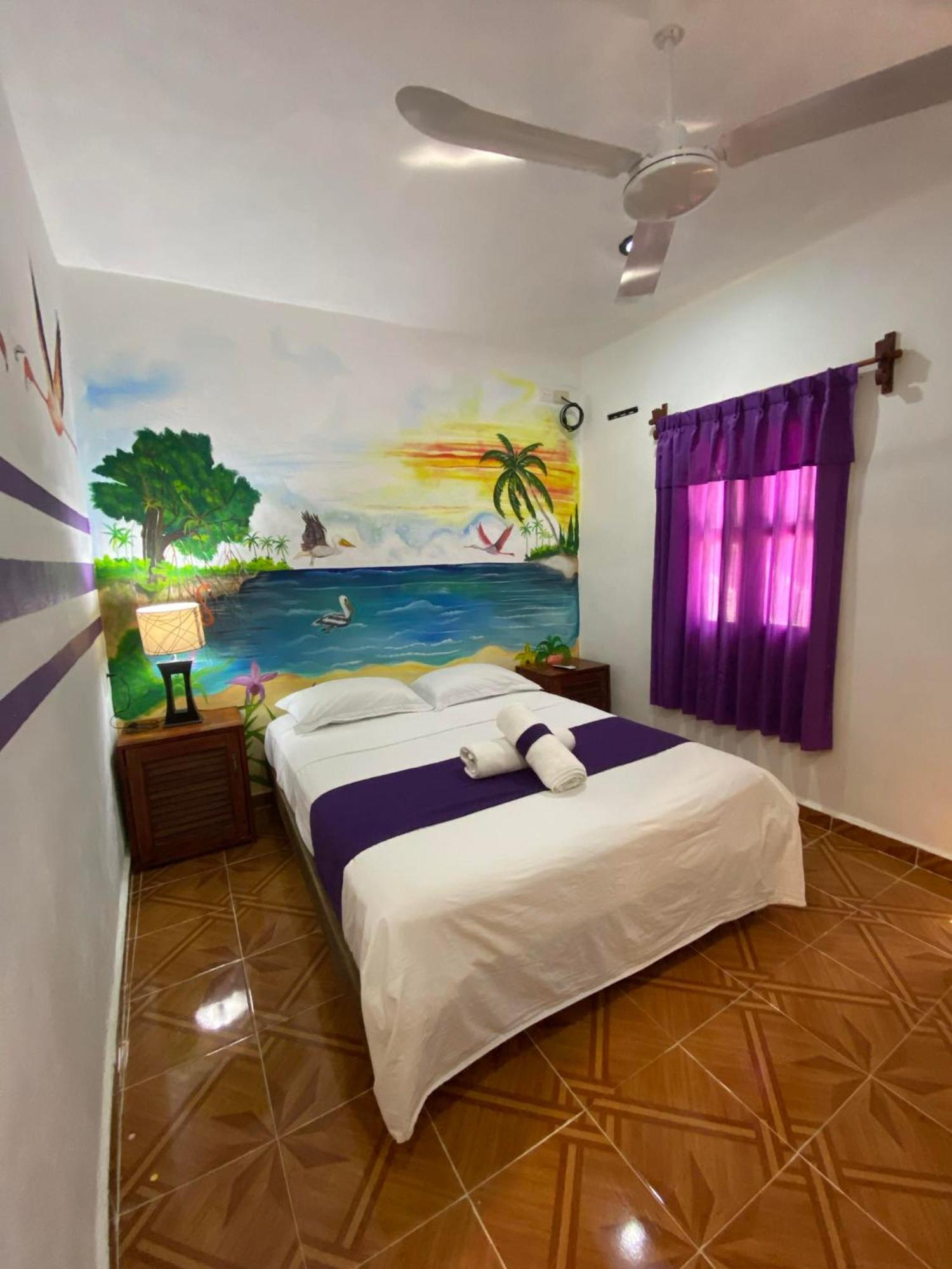 Casa Victor Avila Isla Holbox Exteriör bild