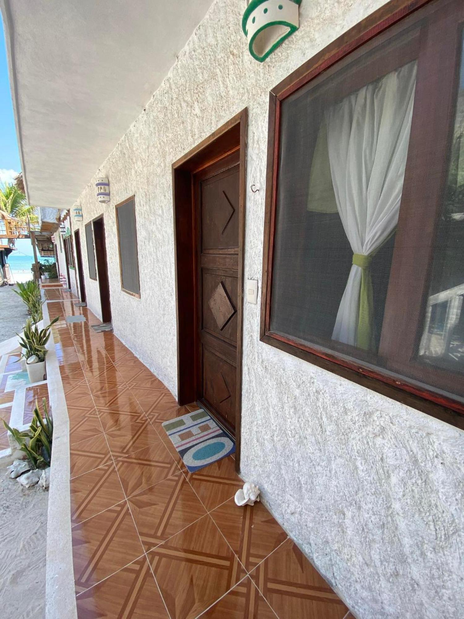 Casa Victor Avila Isla Holbox Exteriör bild