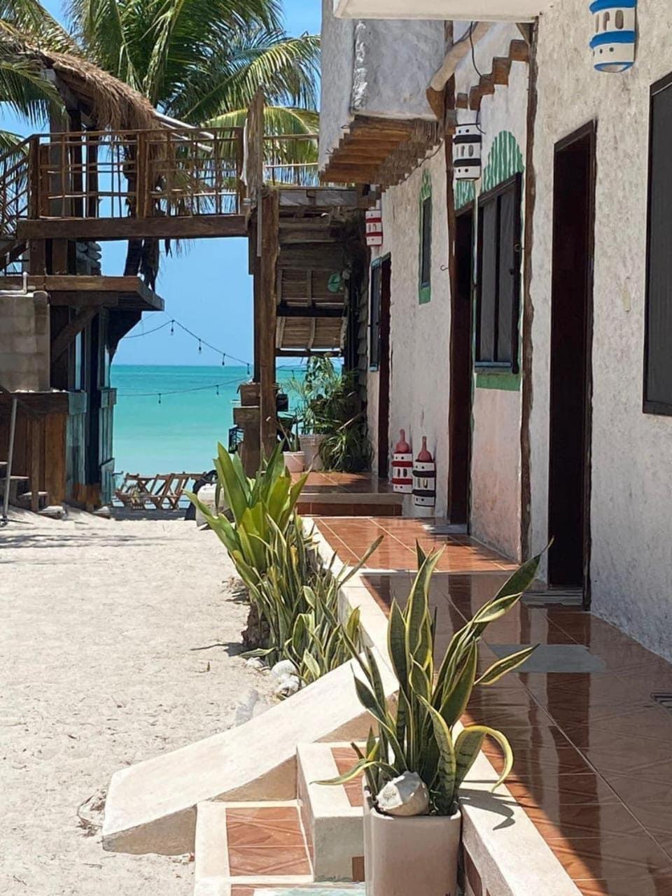 Casa Victor Avila Isla Holbox Exteriör bild