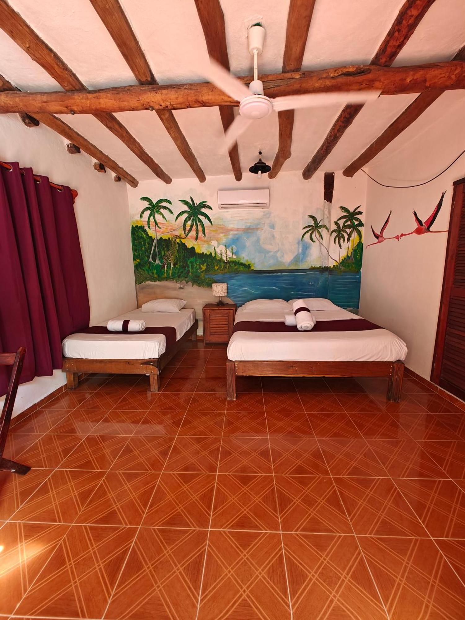 Casa Victor Avila Isla Holbox Exteriör bild