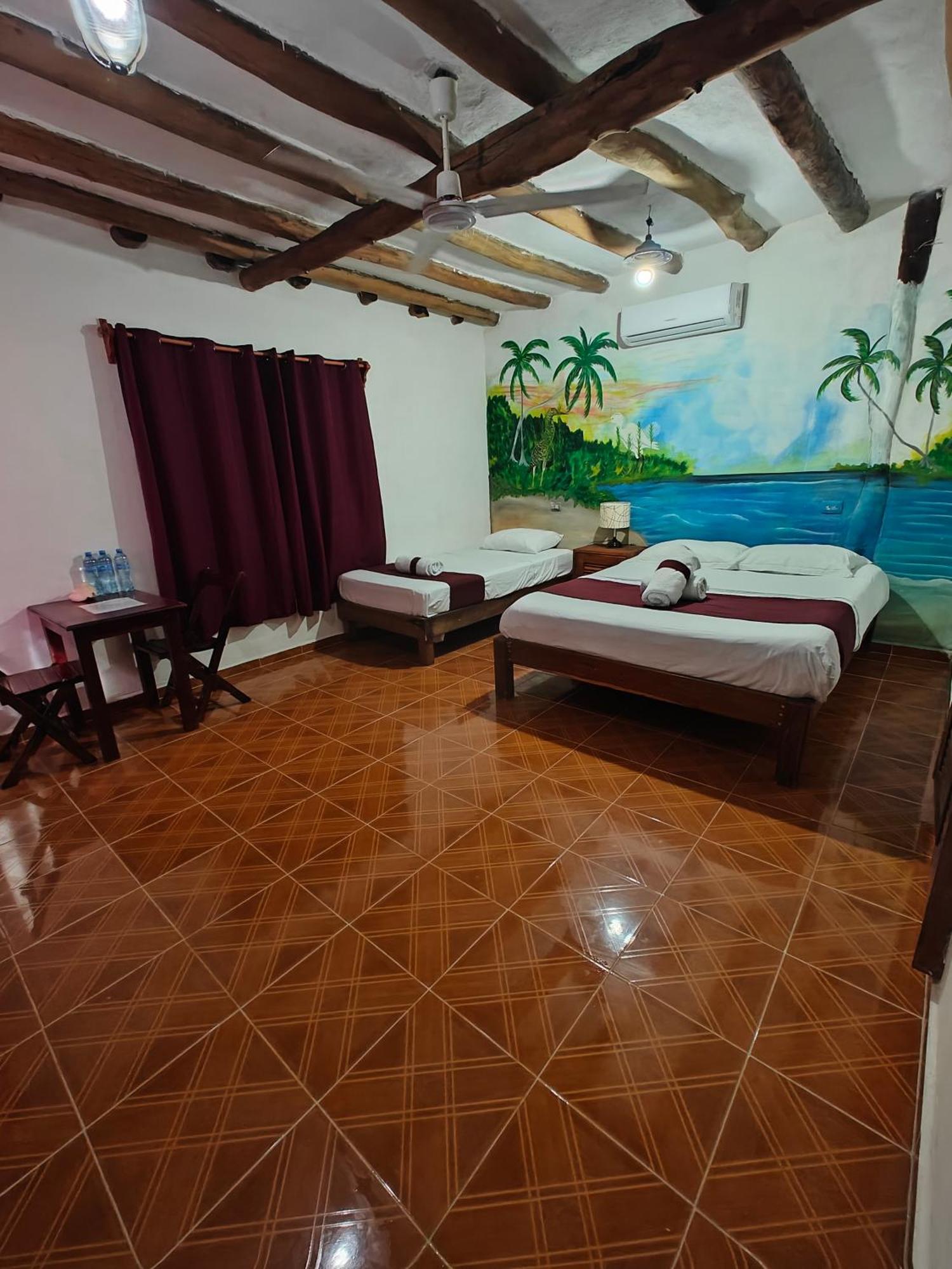 Casa Victor Avila Isla Holbox Exteriör bild